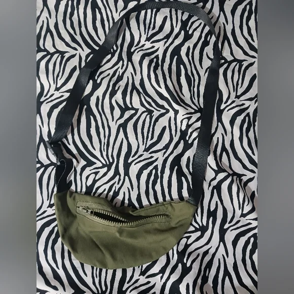 Boy Olive Green zip Crossbody Mini Bag - Picture 6 of 6